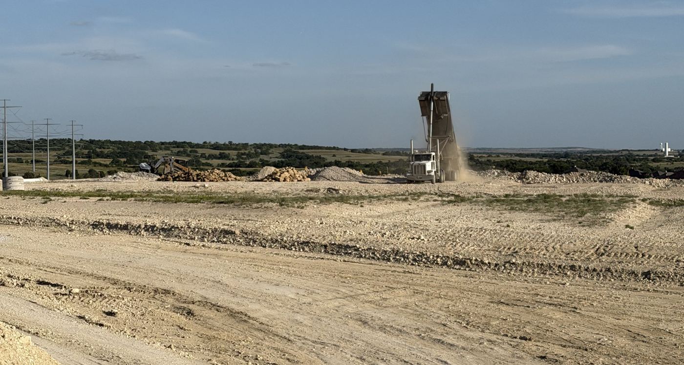 End dump unloading at a new development